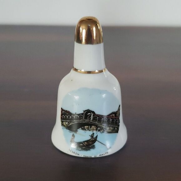 Lot of 3 Small Vintage Bells - Venezia - The Grand Canyon - Avon Bunny (1984) - Picture 3 of 11